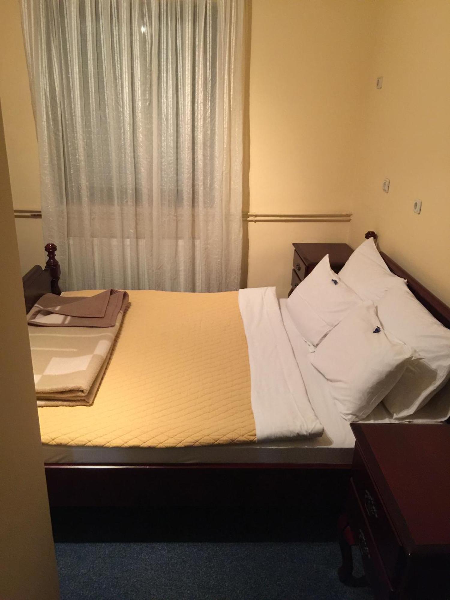 Bed & Breakfast Karavan Raska ห้อง รูปภาพ