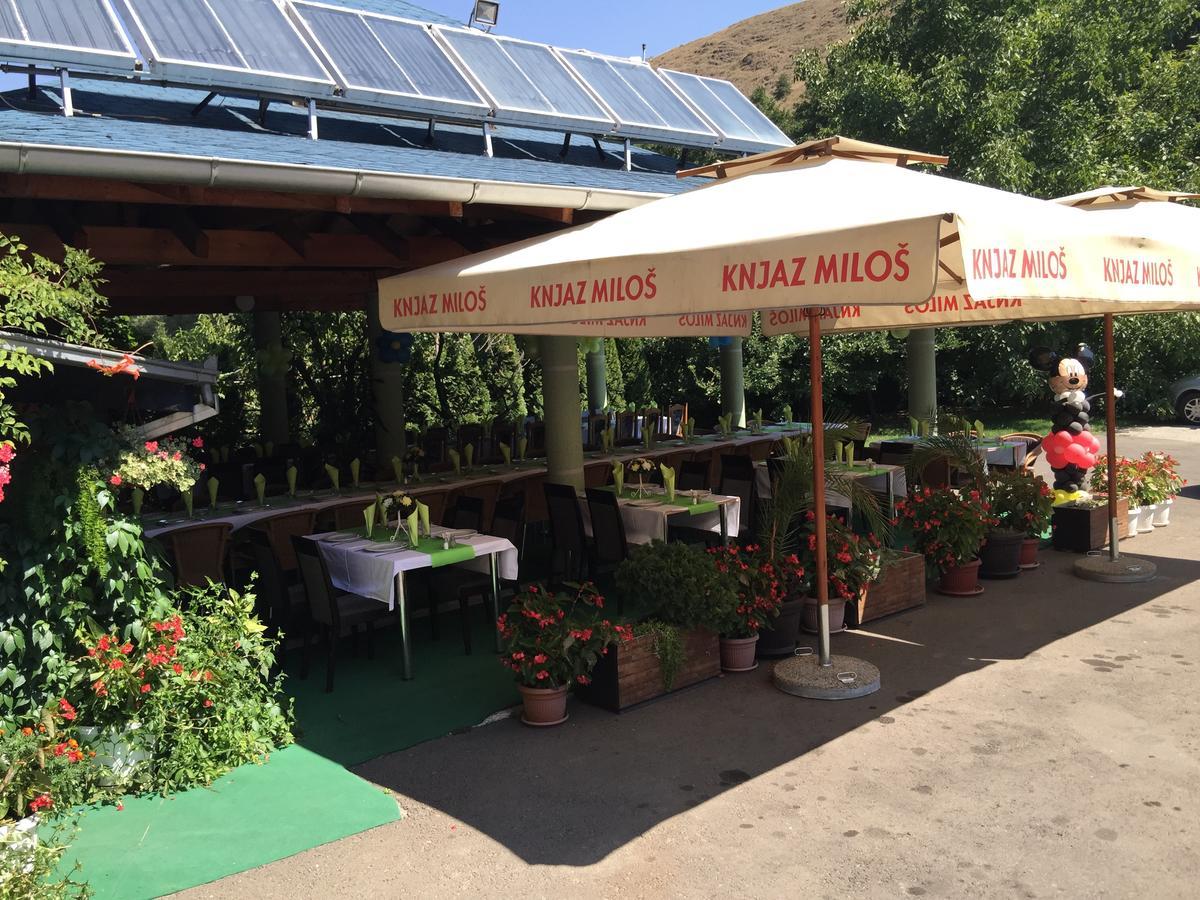 Bed & Breakfast Karavan Raska ภายนอก รูปภาพ