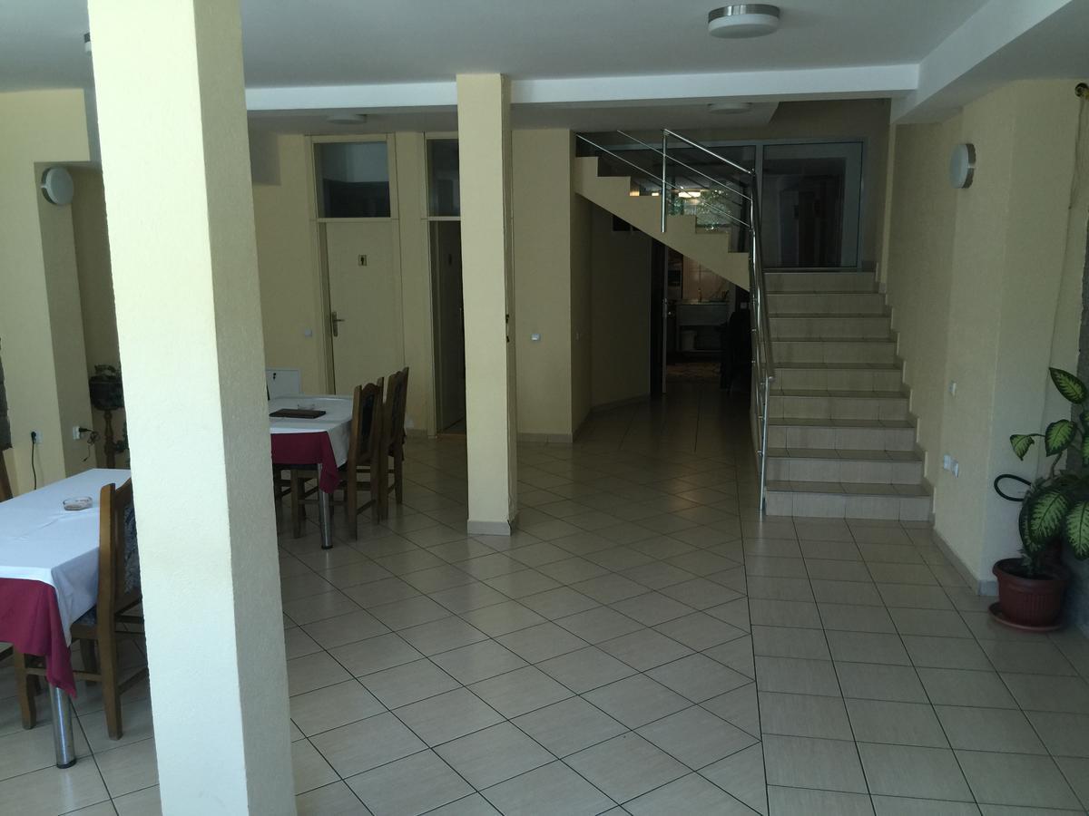 Bed & Breakfast Karavan Raska ภายนอก รูปภาพ