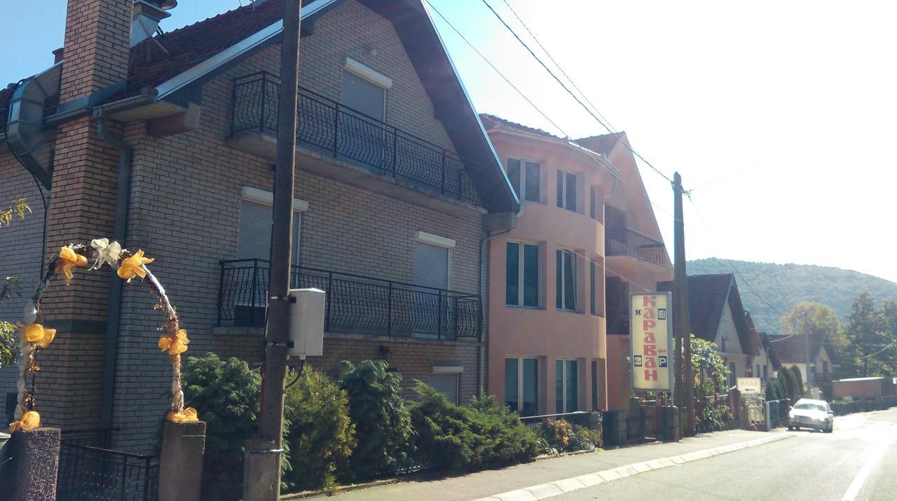 Bed & Breakfast Karavan Raska ภายนอก รูปภาพ