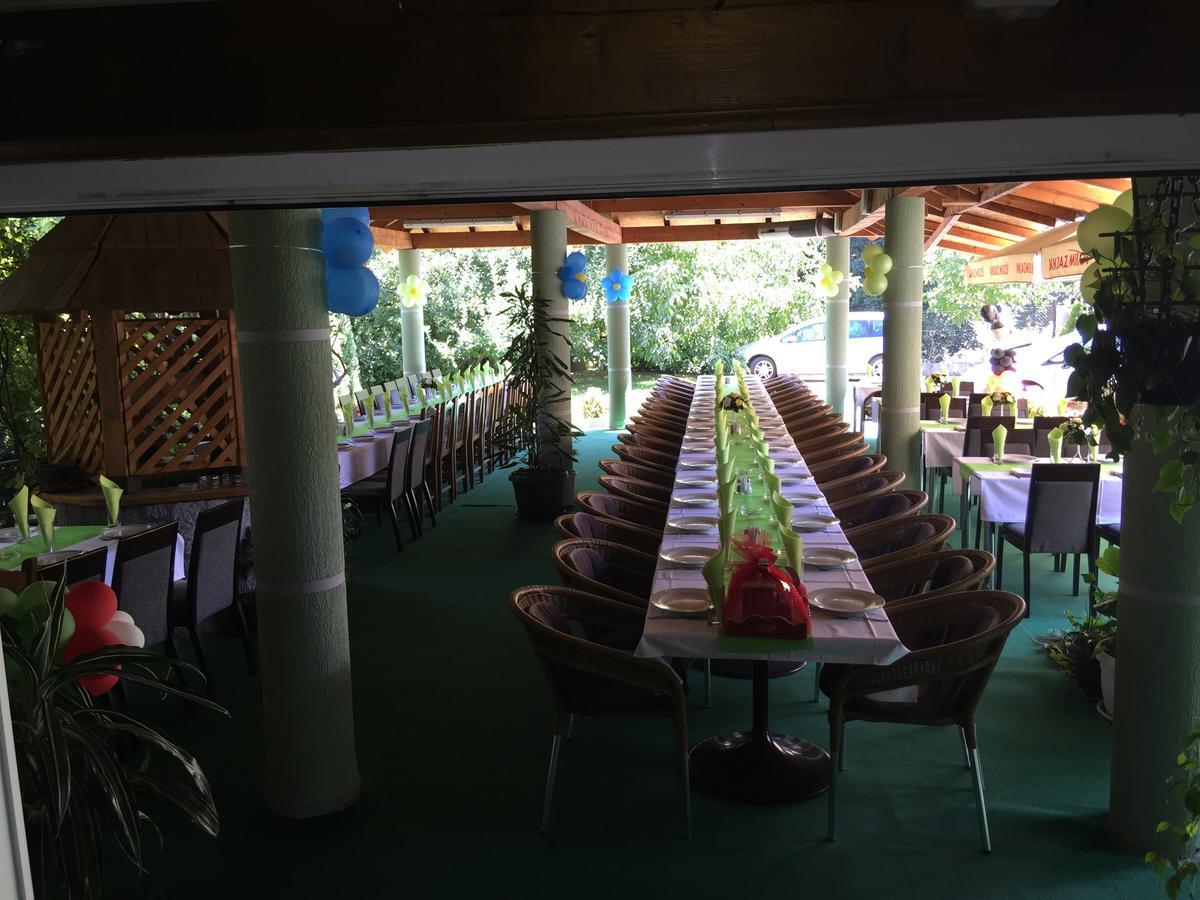 Bed & Breakfast Karavan Raska ภายนอก รูปภาพ