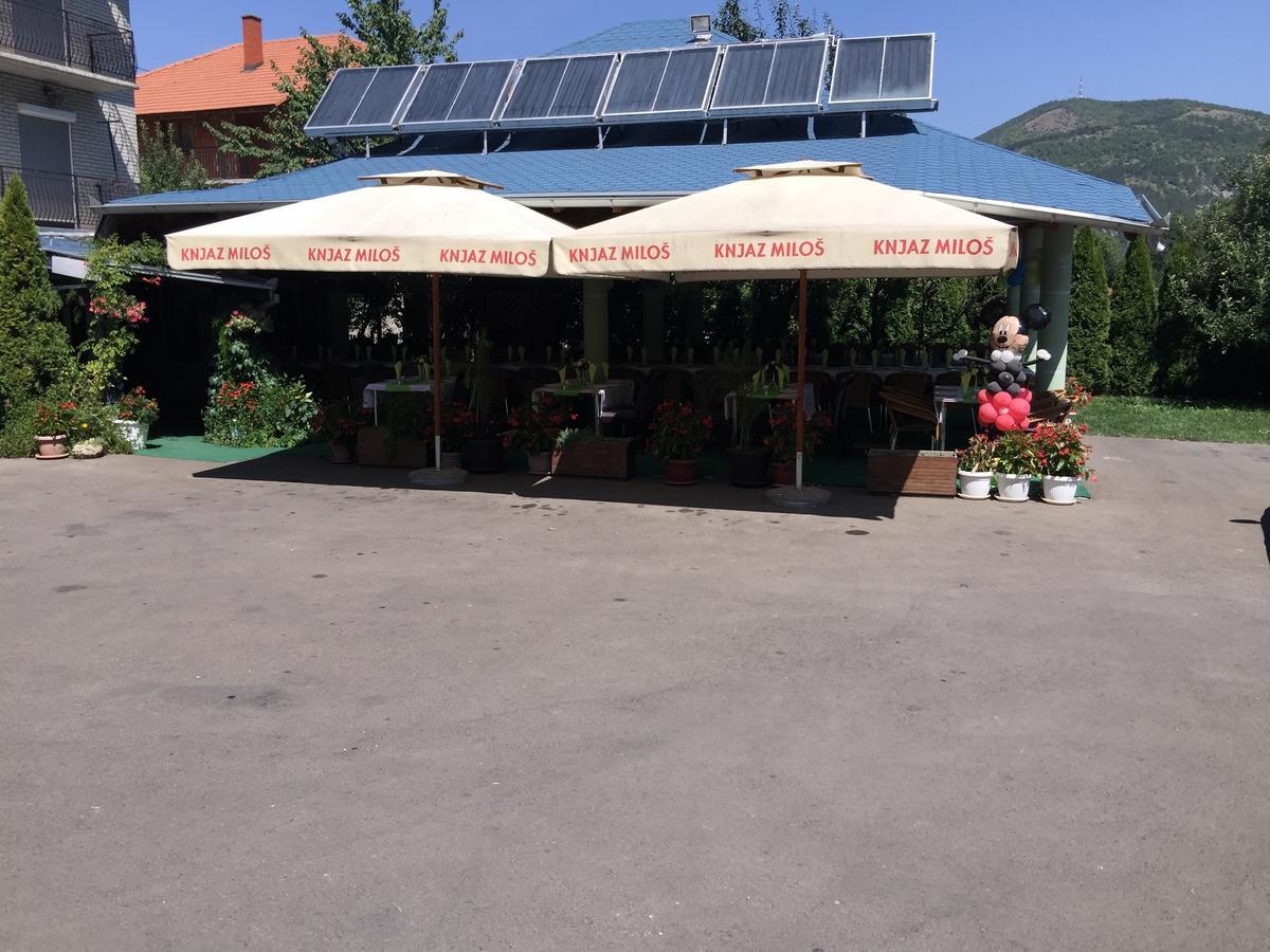 Bed & Breakfast Karavan Raska ภายนอก รูปภาพ