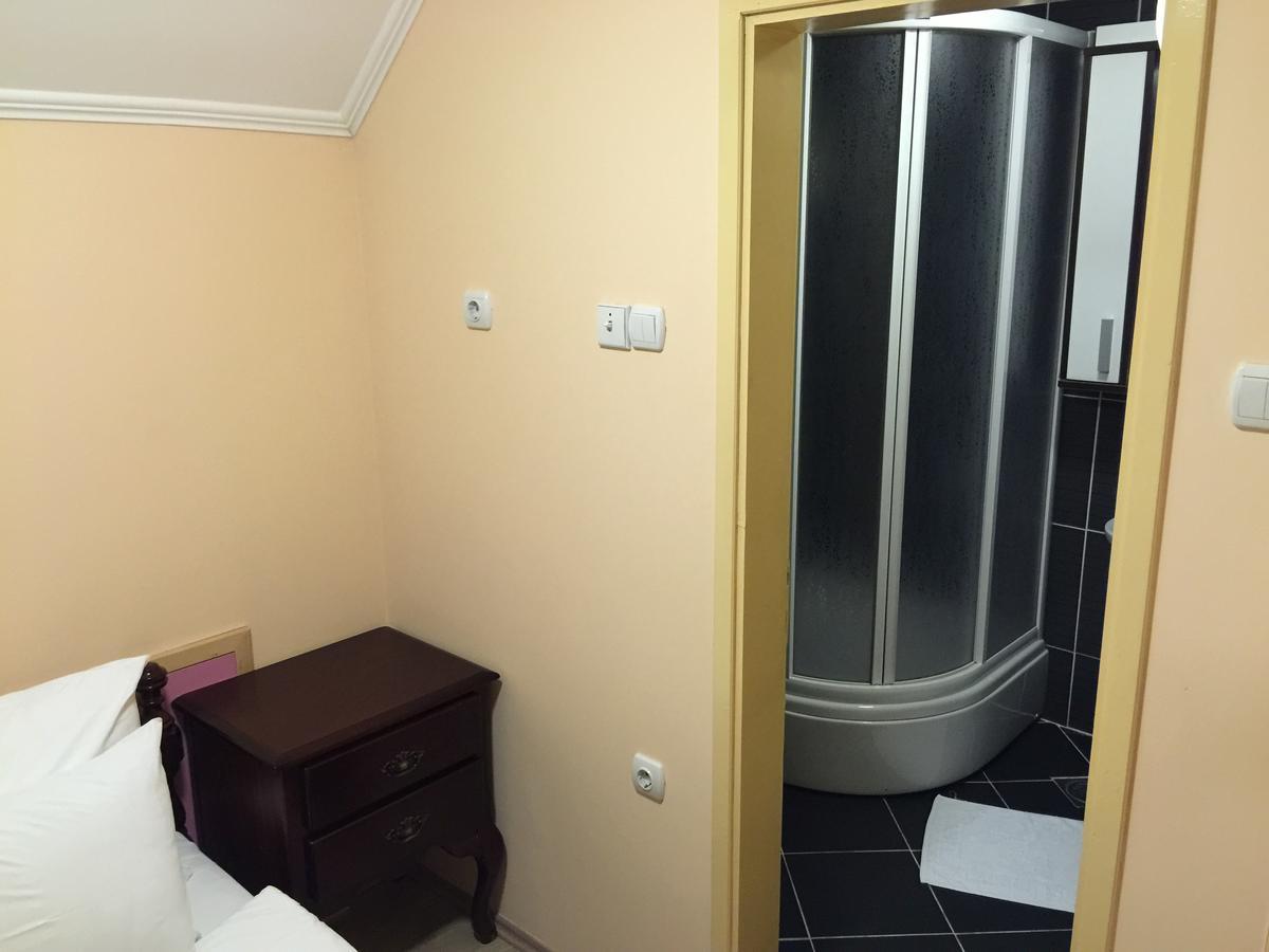 Bed & Breakfast Karavan Raska ภายนอก รูปภาพ