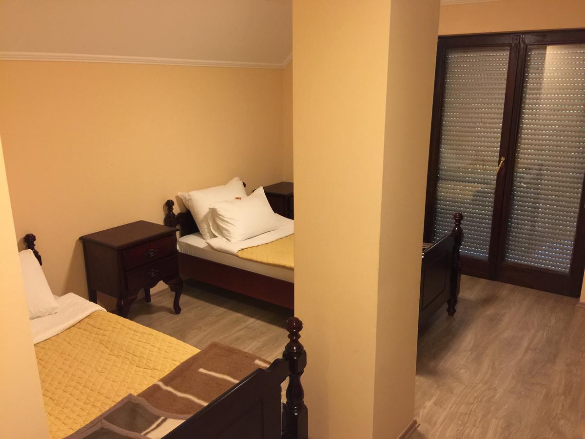 Bed & Breakfast Karavan Raska ภายนอก รูปภาพ